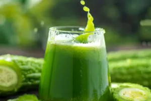 Nước ép mướp đắng giảm cân