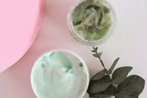 Mặt nạ ngủ qua đêm cho môi