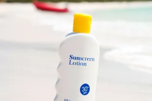 Kem nền mỏng nhẹ cho da dầu