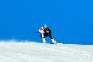 Khám Phá Trượt Tuyết Đổ Dốc