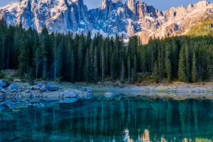 Carezza en dolomites