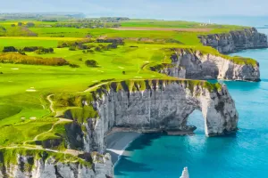 Stâncile din Étretat