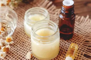 Mặt nạ ngủ cho môi khô