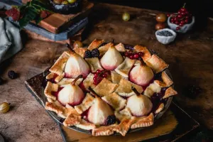 Bánh lê và việt quất ấm áp