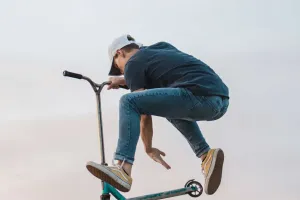 Tricks auf dem Scooter