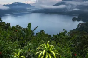 Wisata Danau Beratan