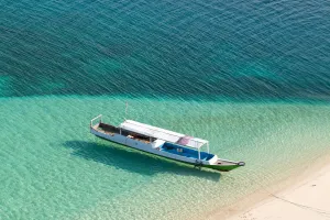 One Boat, One Paradise