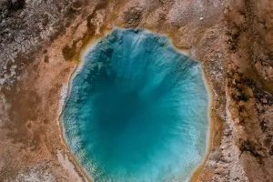 Suối nước nóng Yellowstone