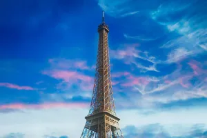 Wisata Menara Eiffel Paris