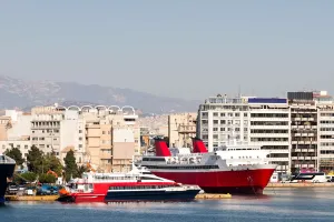 Surga Laut di Piraeus