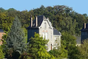Khám phá cổ trấn Arlon