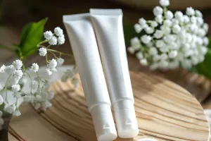 Chọn kem mắt theo tuổi