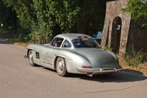 Petersen’de Benz Sergisi
