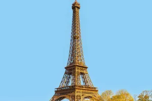Chinh Phục Tháp Eiffel