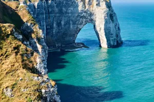 Discover Beautiful Étretat