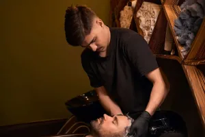 Soro fisiológico no cabelo