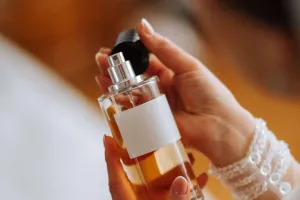 5 perfumes árabes