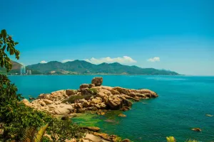 Khám Phá Hòn Chồng Nha Trang
