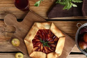 Làm Bánh Tart Mận Đậm Vị